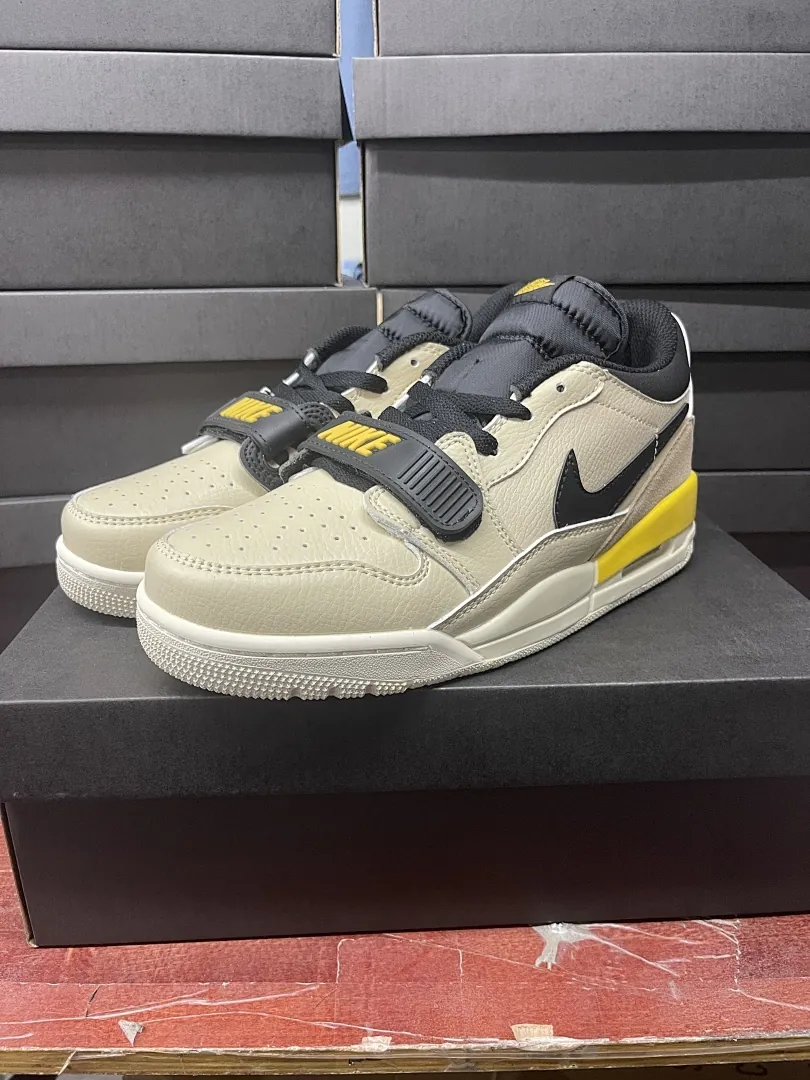 Air Jordan Legacy 312 'Naranjanegro'