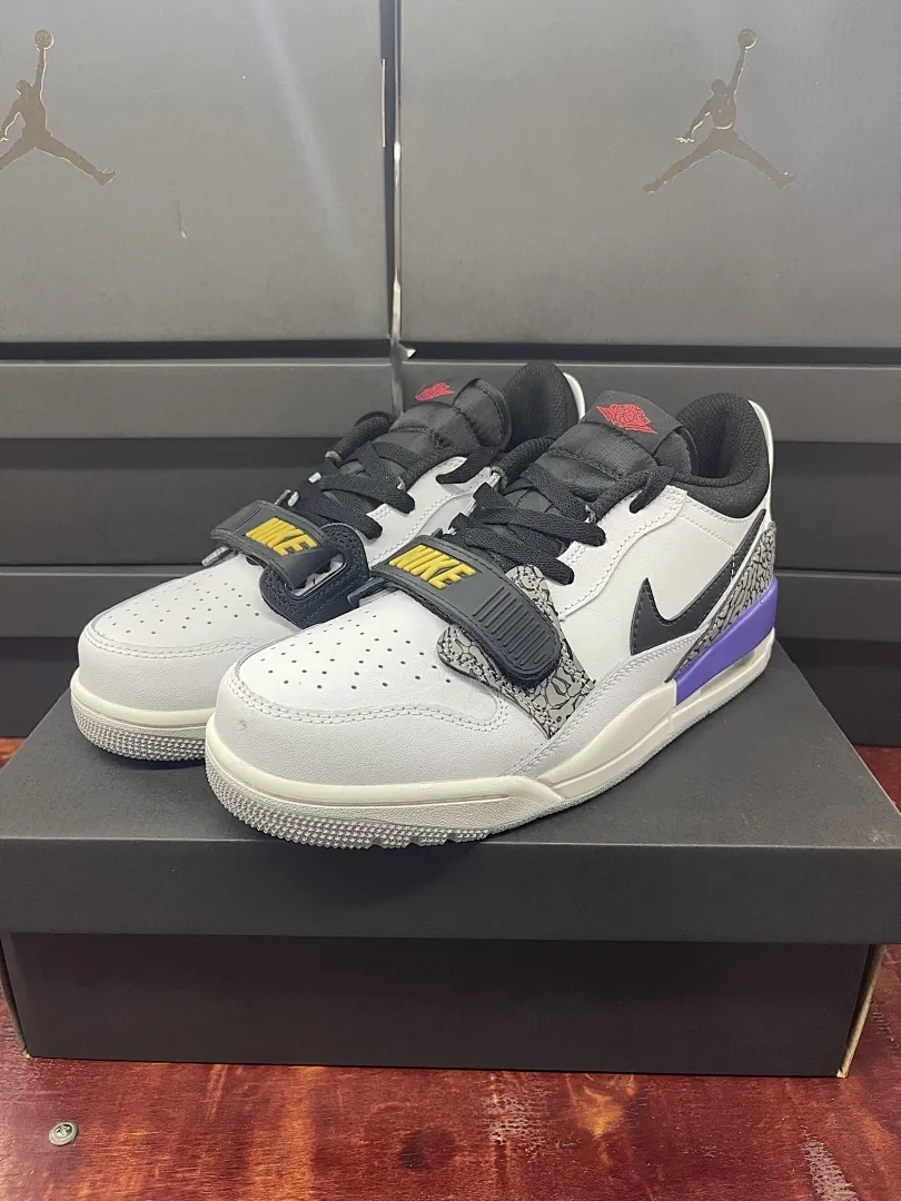 Air Jordan Legacy 312 'Blanco Morado'