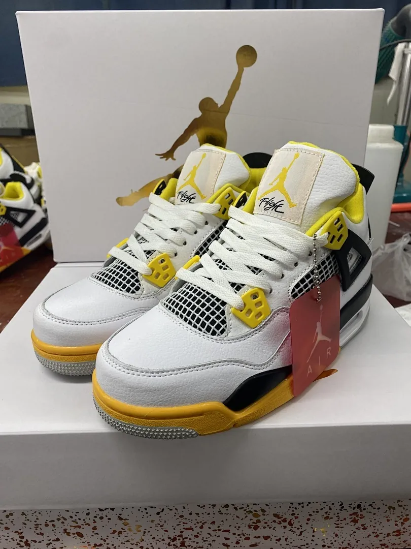 Air Jordan 4 'Blanconaranja'