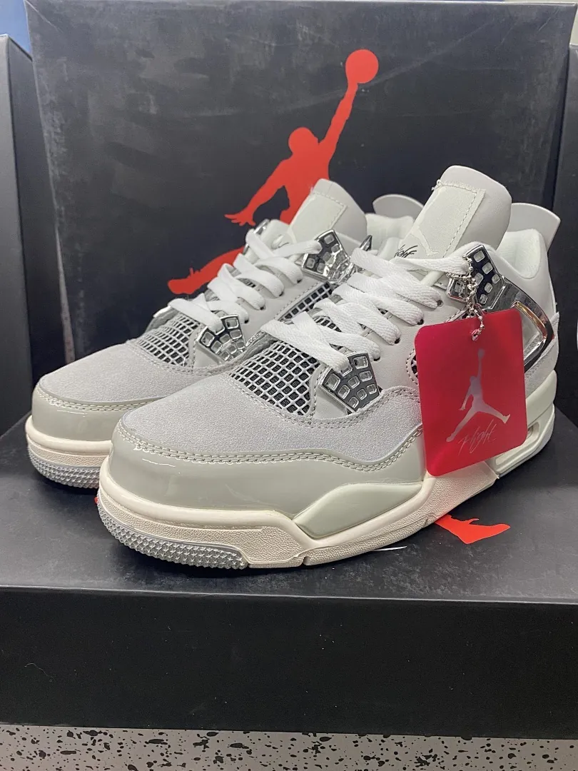 Air Jordan 4 'Ice'