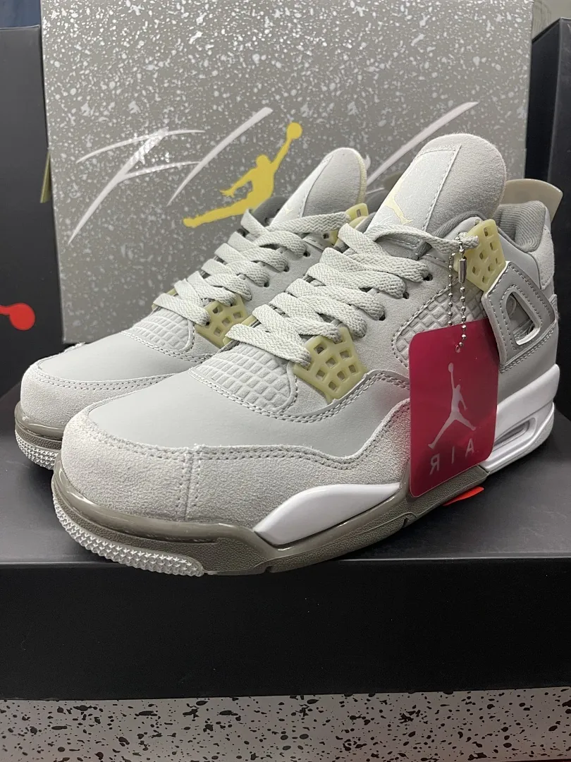 Air Jordan 4 'Gris'