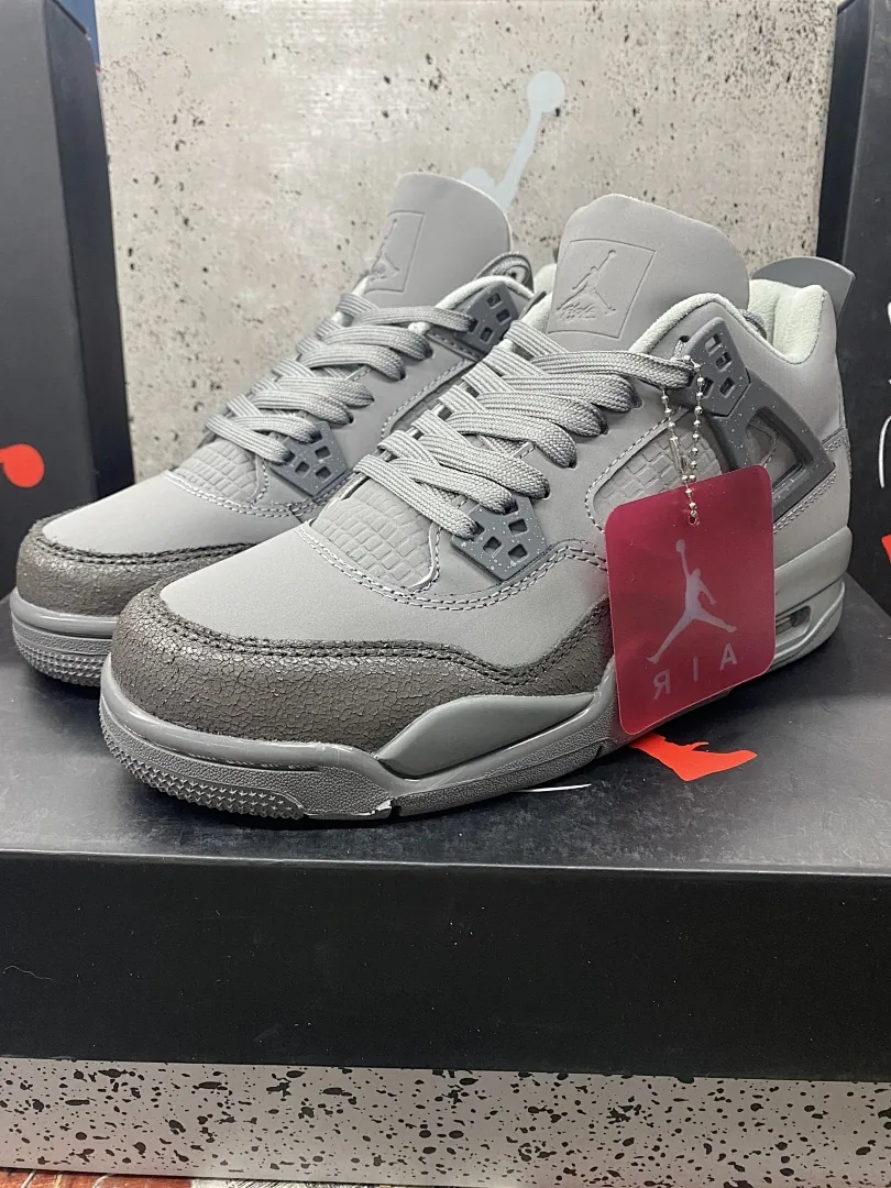 Air Jordan 4 'Griscemento'