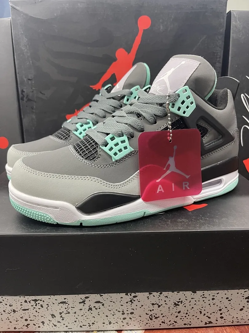 Air Jordan 4 'Grisverde'