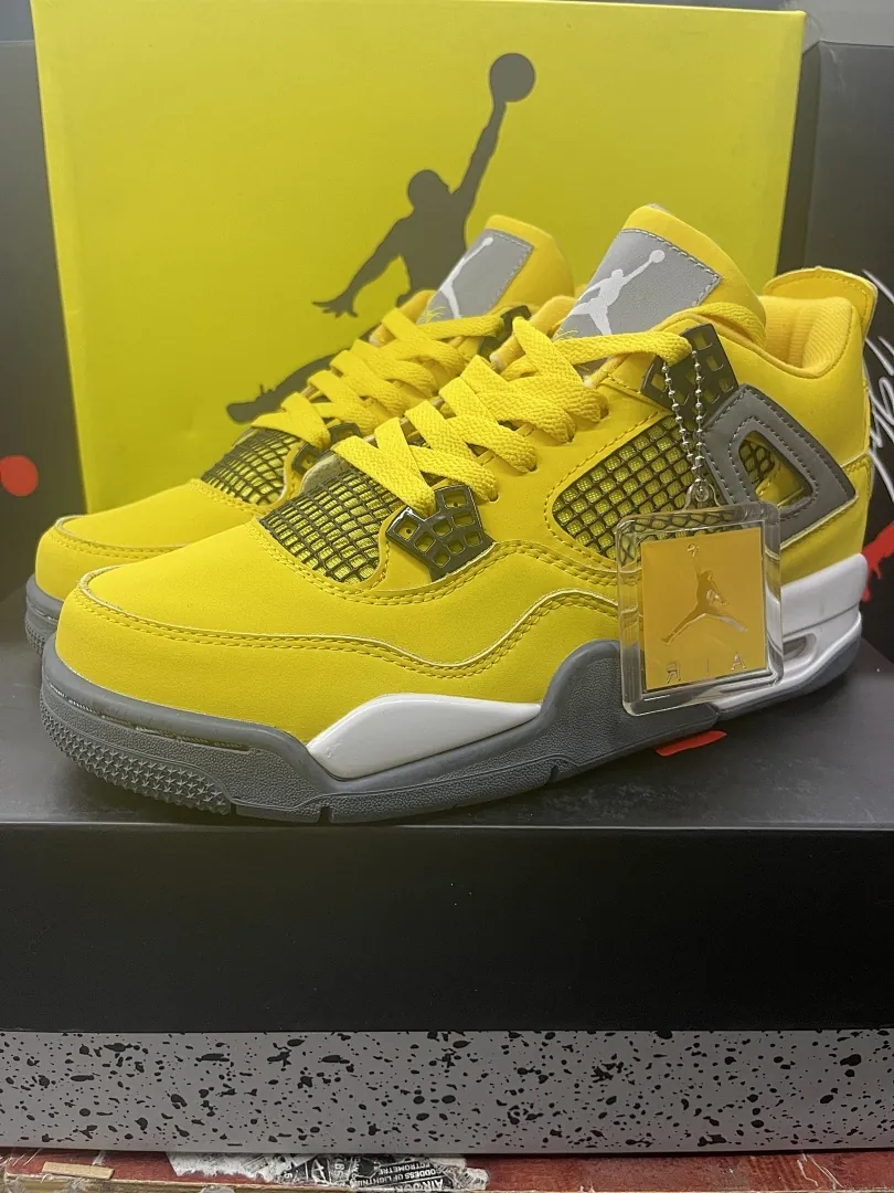 Air Jordan 4 'Lightning'