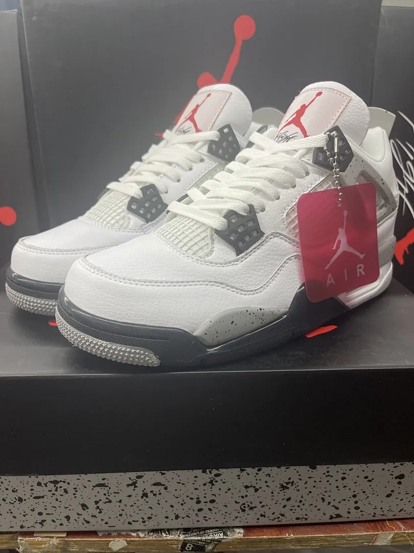 Air Jordan 4 'Blancocemento'