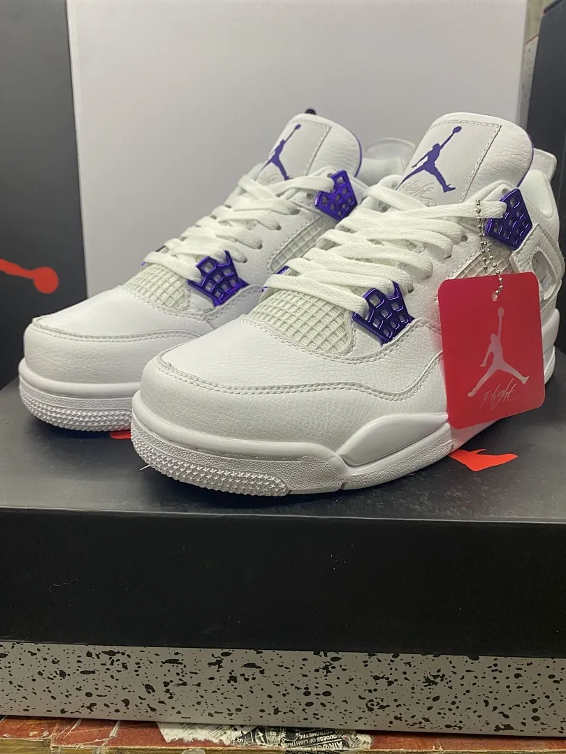 Air Jordan 4 'Morado'