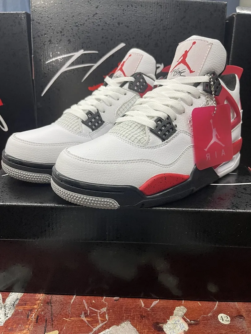 Air Jordan 4 'Rojocemento'